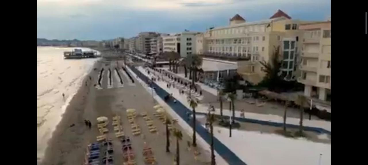 Calm Blue Sea Lejlighed Durrës Eksteriør billede